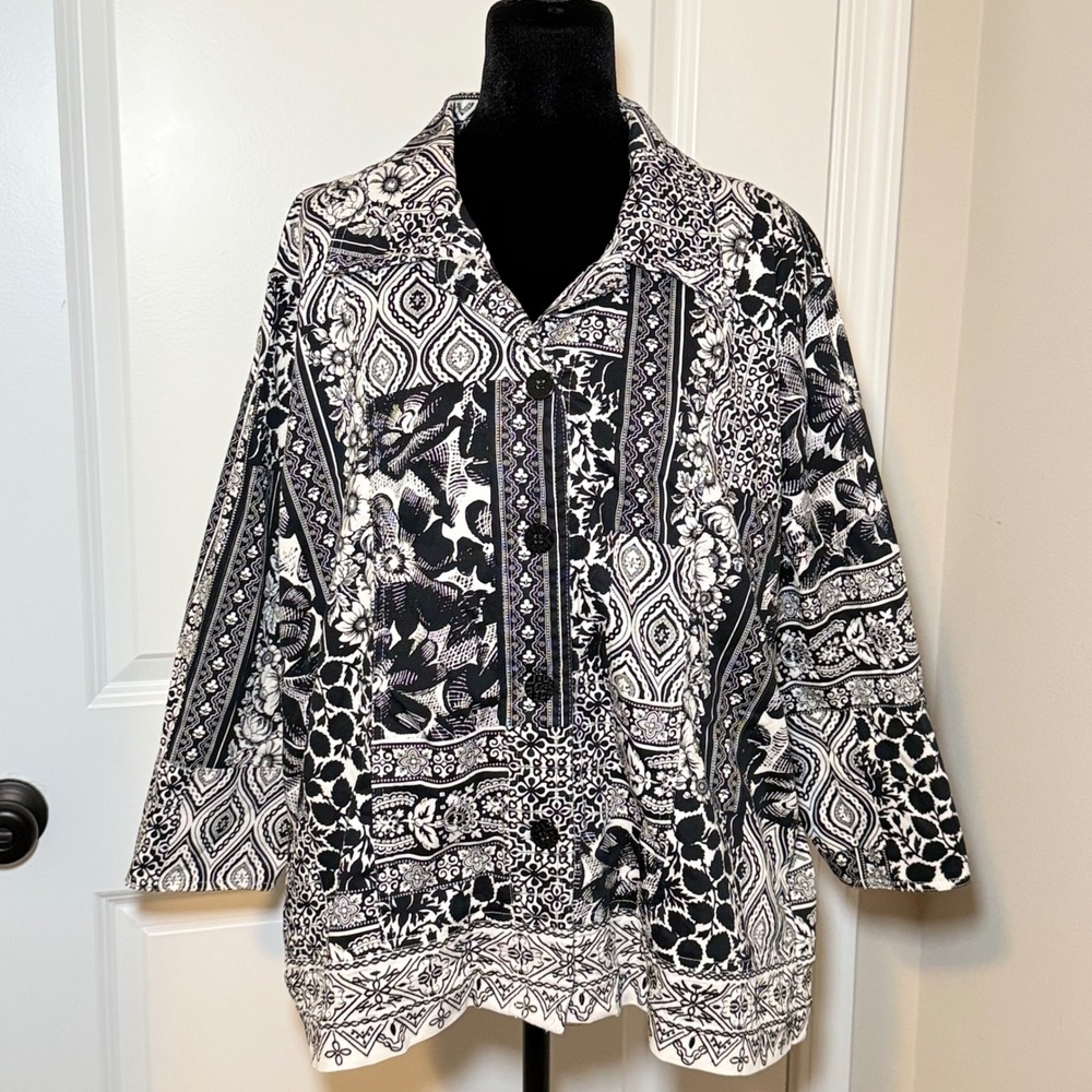 Drapers & Damons Womens Size 18W Black White Patchwork Floral Jacket